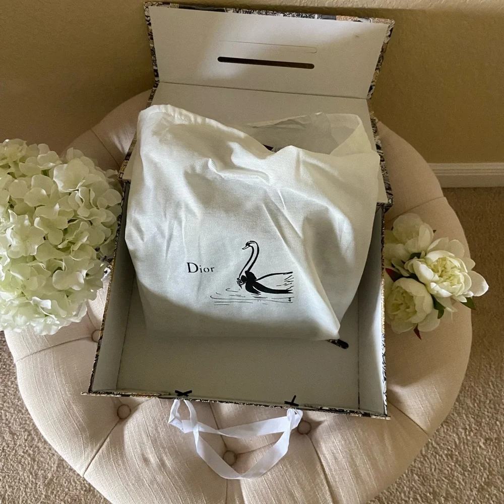 Classy lady bag CD Black Quilted Tote - Picture 10 of 16